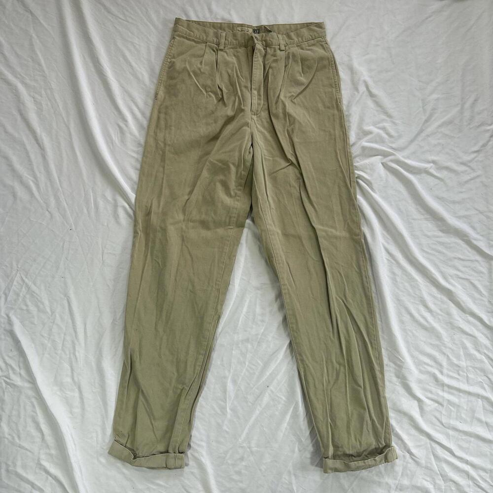 Vintage 90s GAP Khakis Men’s Easy Fit Pants.